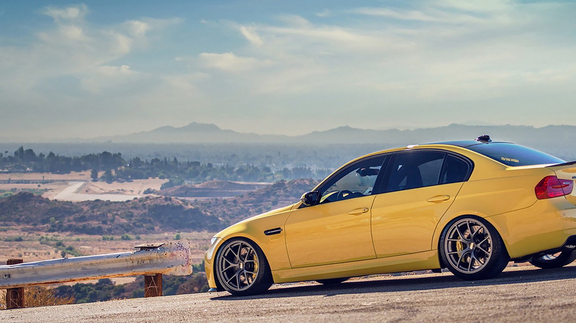 九游下载中心-2019年总决赛第4场：库里在第一节就投进连续两个长距离三分，开启“火力模式”