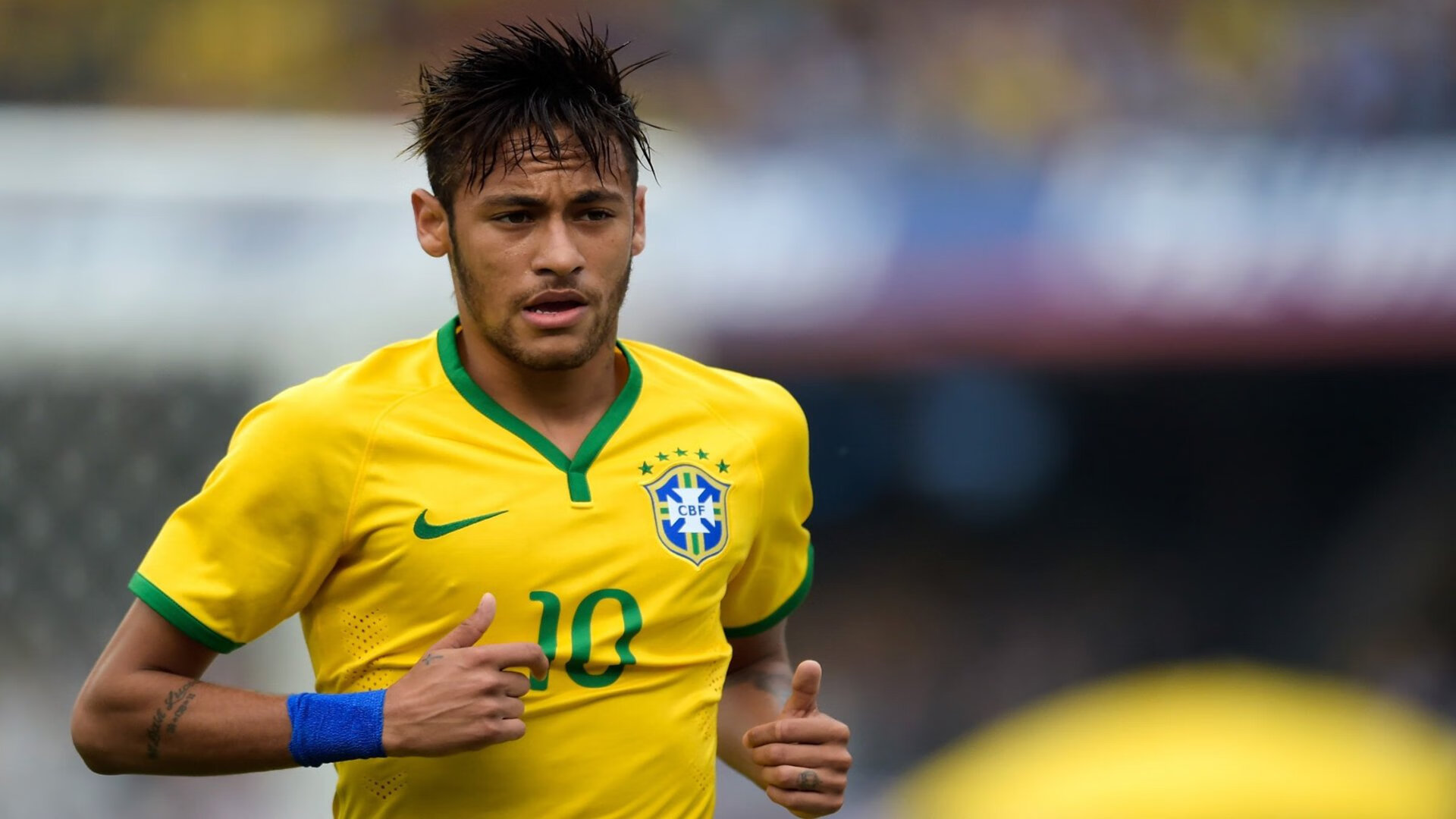 九游电脑版-C罗新赛季表现稳定仍为球队核心人物，c罗新造型