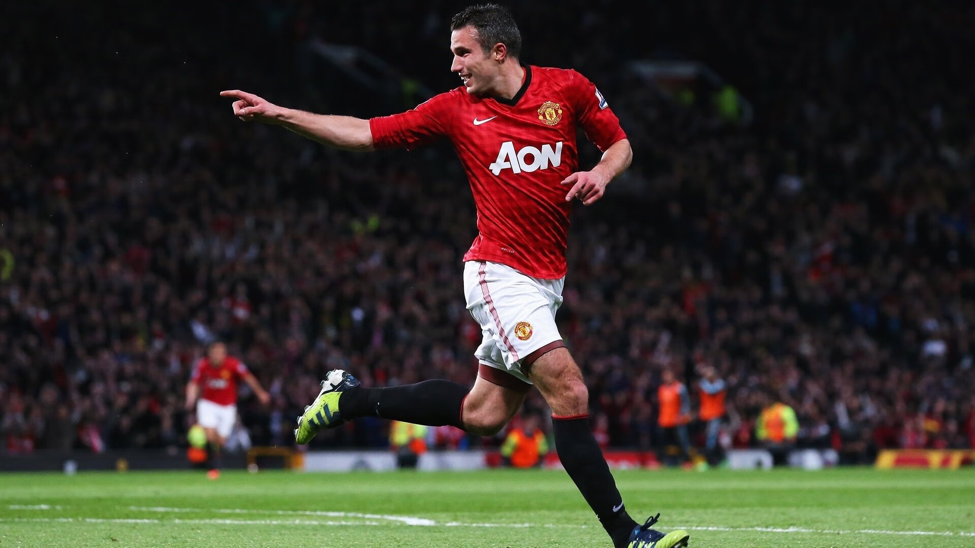 九游下载官网-普劳德短程蝶泳展爆发力极限，普劳德游泳